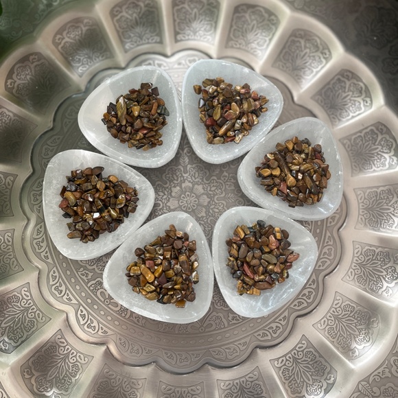 Tiger's Eye Chips - Picture 4 of 5